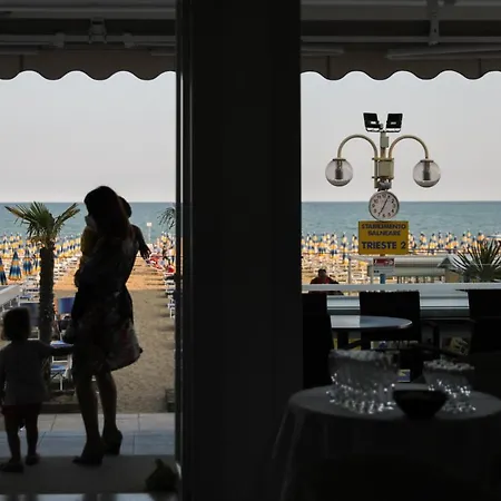 Boston 3 Stelle Superior Frontemare 3* Lido di Jesolo