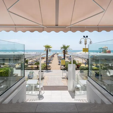 Hotel Boston 3 Stelle Superior Frontemare Lido di Jesolo