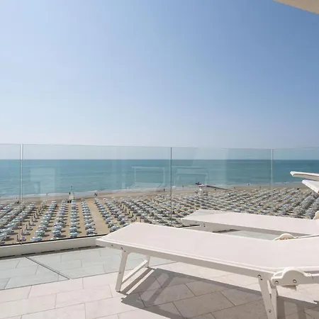 Boston 3 Stelle Superior Frontemare 3* Lido di Jesolo