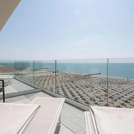 Hotel Boston 3 Stelle Superior Frontemare Lido di Jesolo